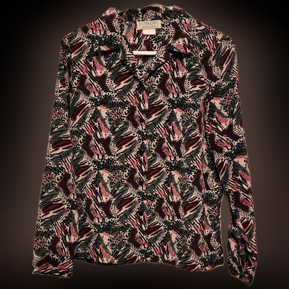 Women's Donnkenny top